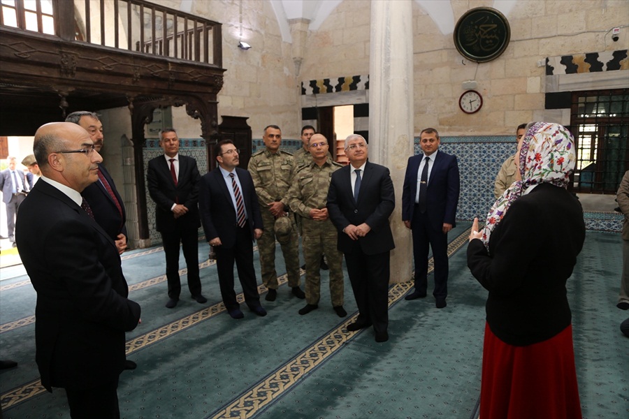 Güler ve Altınok Adana Ulu Cami'yi Gezdi