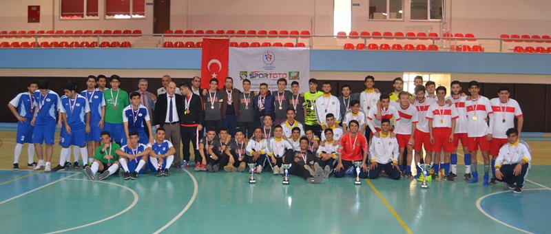 Adana’da Okullar arası Genç Erkekler Futsal Müsabakaları tamamlandı