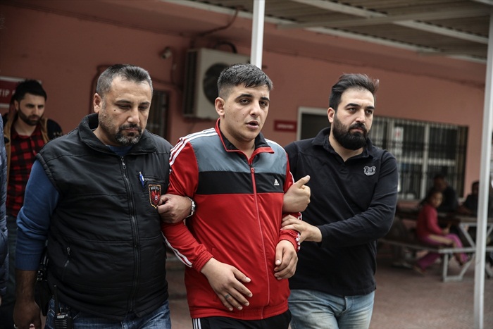 Adana'da tüfekle vurulan kişi yaşamını yitirdi