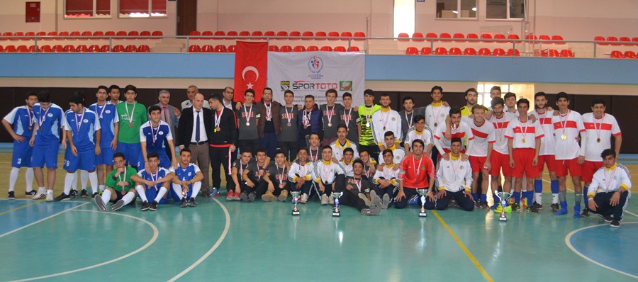 Adana’da Okullar arası Küçük Kızlar Voleybol Müsabakaları Tamamlandı