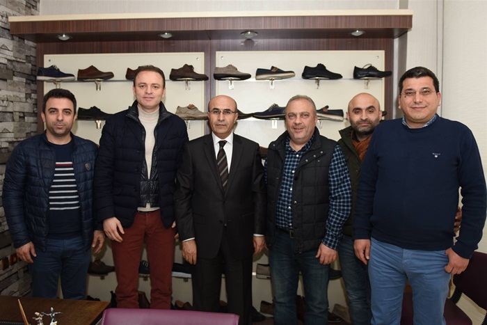 Vali Demirtaş, Adana Ayakkabıcılar Küçük Sanayi Sitesi Kooperatifi’ni Ziyaret Etti