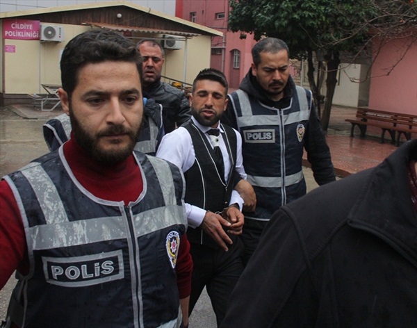 Damat, düğün günü gözaltına alındı