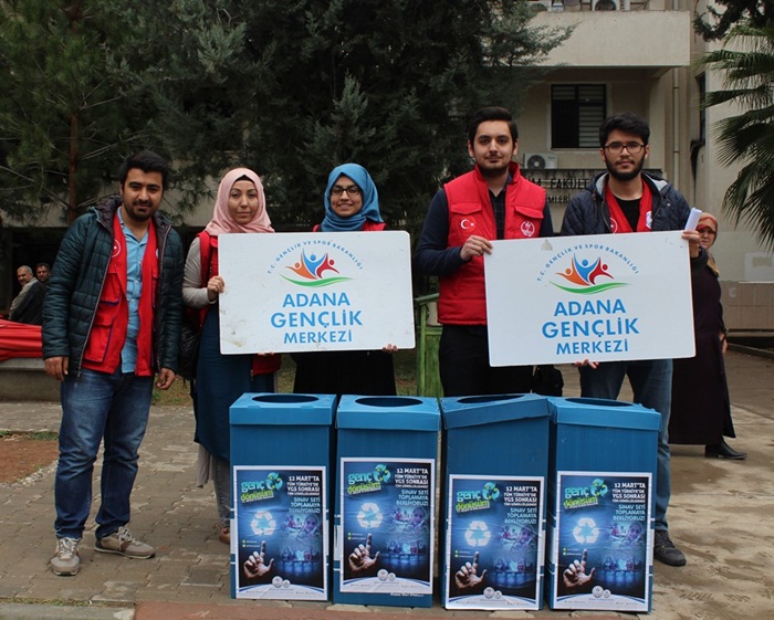 Adana Gençlik Merkezi tarafından kalem seti toplama etkinliği