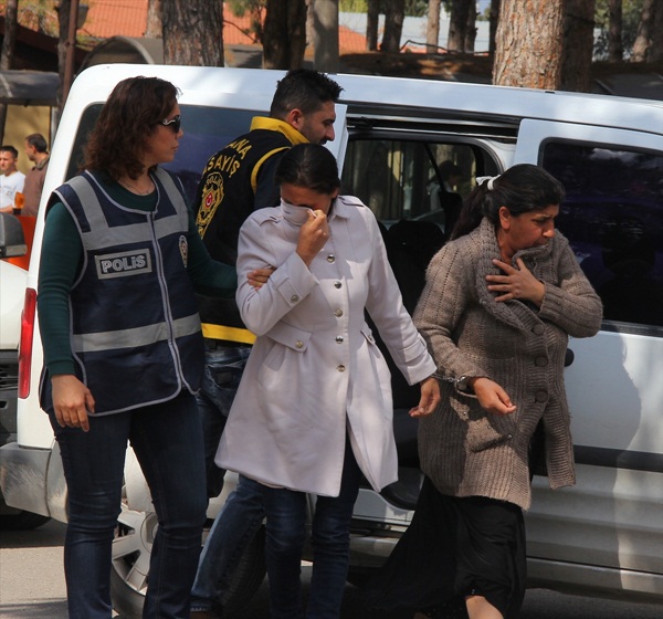 "Karnı burnunda" hırsızlıktan yakalandı 