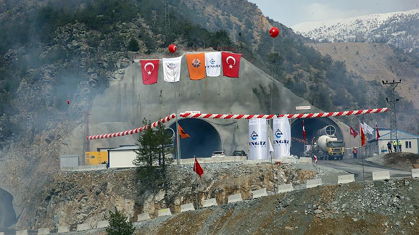 Yeni Zigana Tüneli'nin temeli atıldı