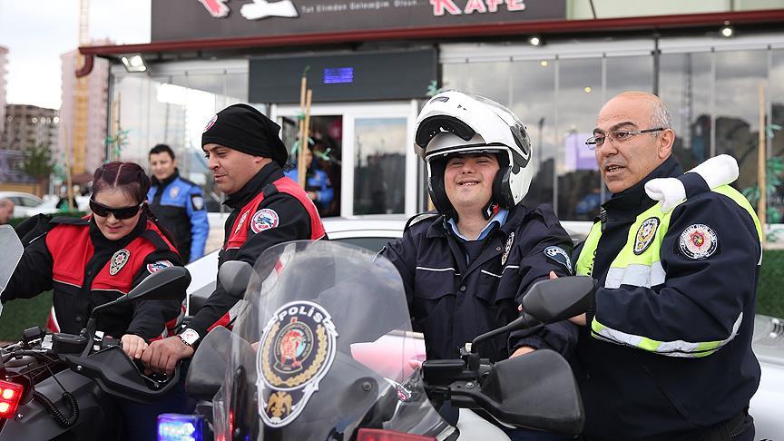 Bir günlüğüne polis oldular