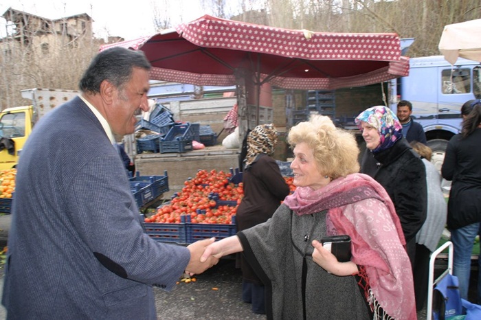 Sanayide esnafın, tarlada çiftçinin sorunları arttı.      