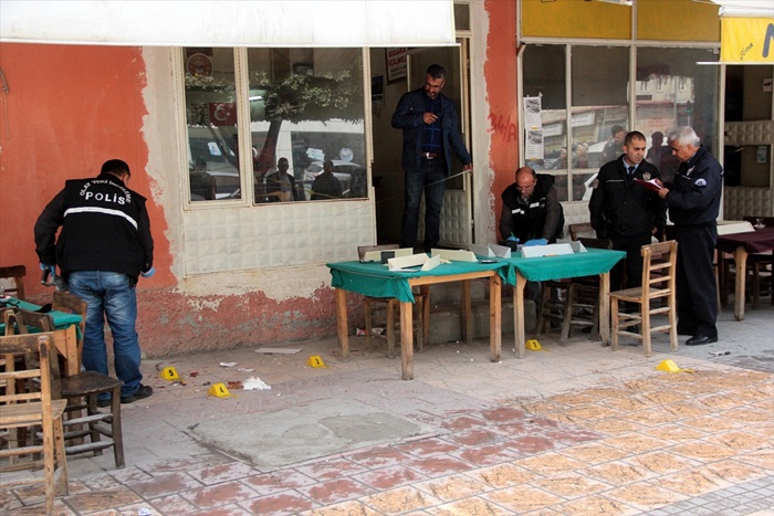 Adana'da kahvehanede silahla vurulan kişi yaralandı
