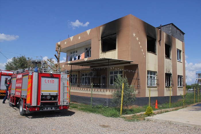 Katil zanlısı muhtarın evi ikinci kez ateşe verildi