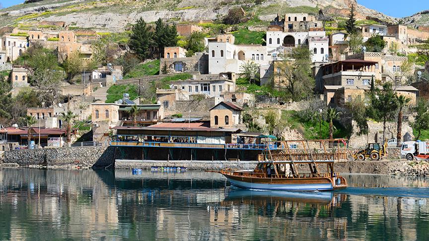 Fırat Nehri 'Yüzen oteller' ile hareketlenecek