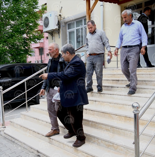 PKK/KCK şüphelileri oy kullanmak isterken yakalandı 