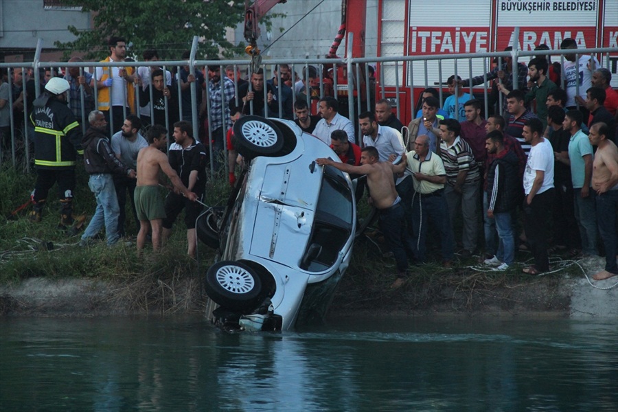 Adana'da otomobil sulama kanalına devrildi: 1 ölü
