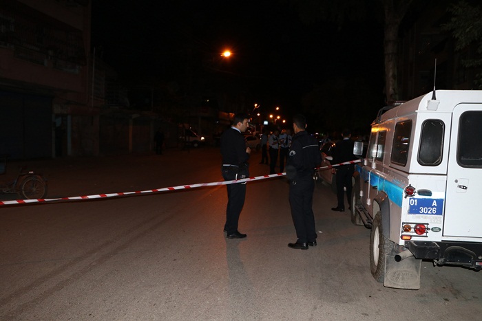 Sokak ortasında silahlı saldırı: 8 yaralı