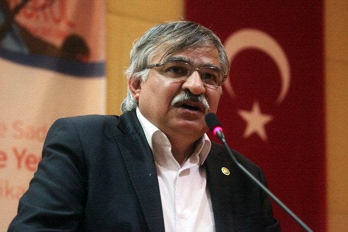 Eğitim Bir-Sen Genel Başkan Vekili Selvi, sendika üyelerini onore etti 