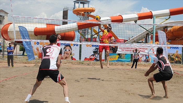 Denizi olamayan Mardin'de plaj voleybolu heyecanı 