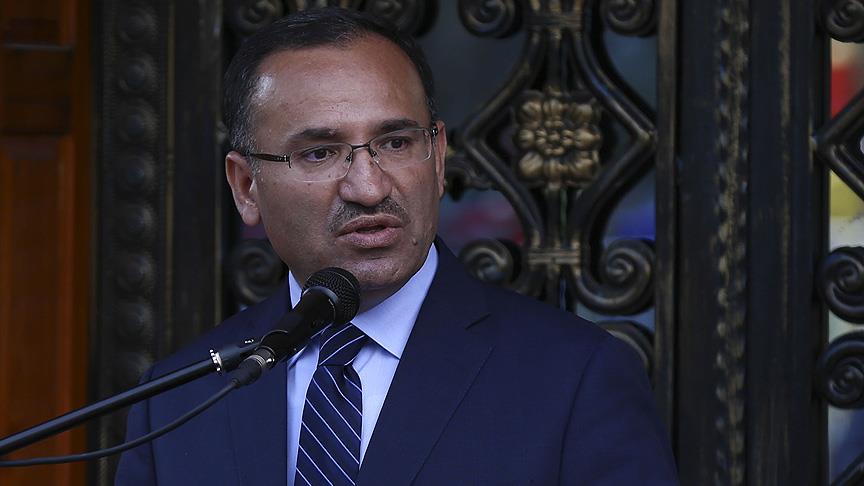 Bozdağ'dan FETÖ'cü sanıklara 'tek tip kıyafet' açıklaması