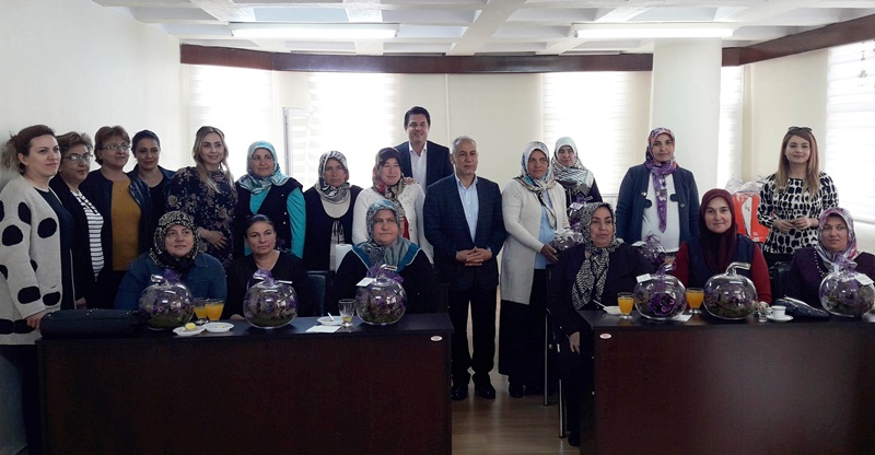 Muhtar eşleri mutluluk dağıtacak