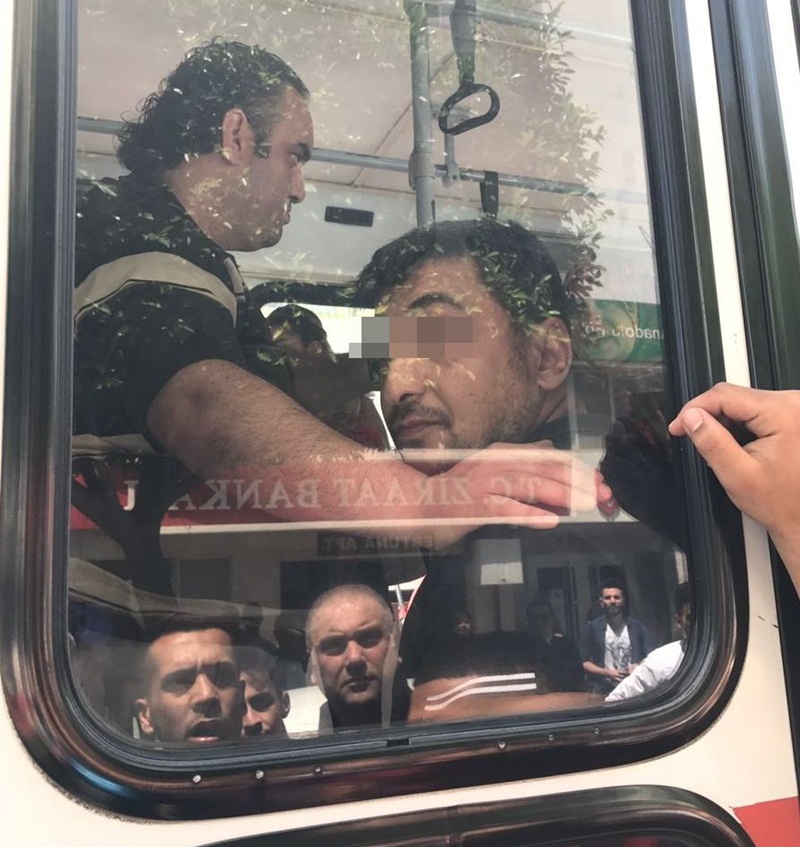 Kucağında bebek olan kadın belediye otobüsünde tacize uğradı