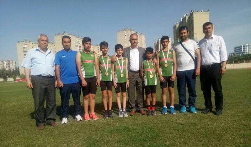 Atletizmde Adana’nın Gururu Mehmet Adil İkiz Okulu Final İçin Sivas’a Gidiyor