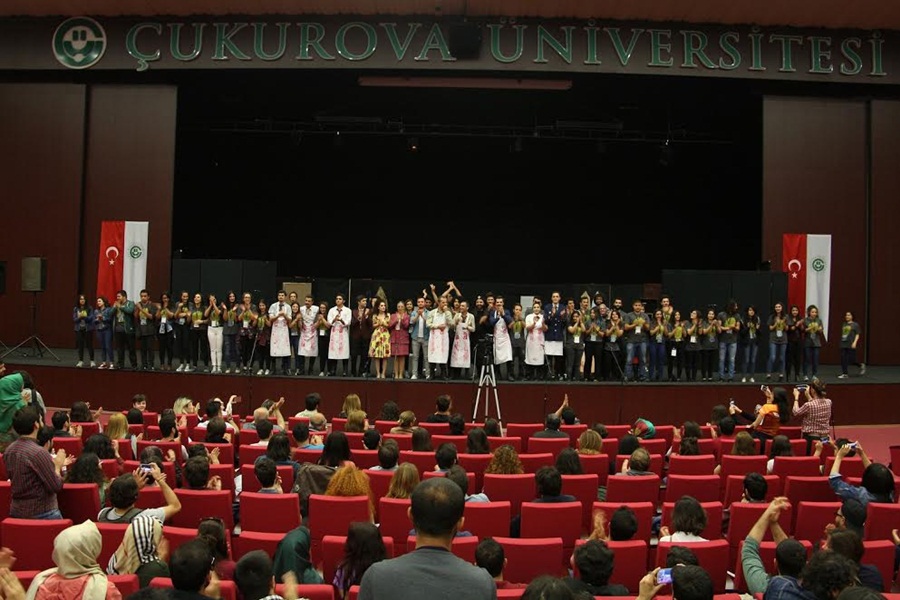 ÇÜ Üniversitelerarası Tiyatro Festivali 15’inci Kez Seyirciyle Buluştu.