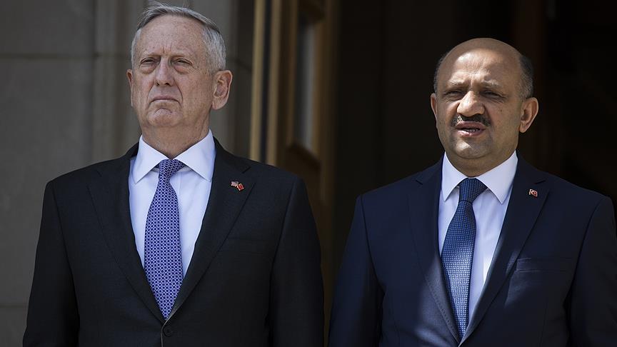 Milli Savunma Bakanı Işık, Amerikalı mevkidaşı Mattis ile görüştü