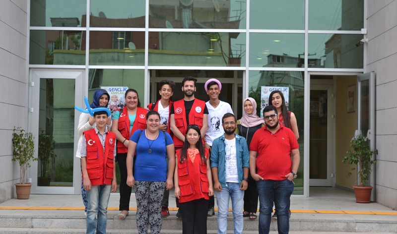 Genç Palyaço Gönüllülerinden Kızılay Kan Bağışına Destek