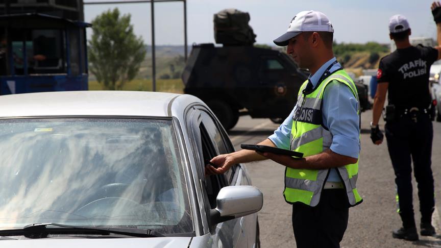 Emniyet ve Jandarmadan eş zamanlı trafik kontrolü