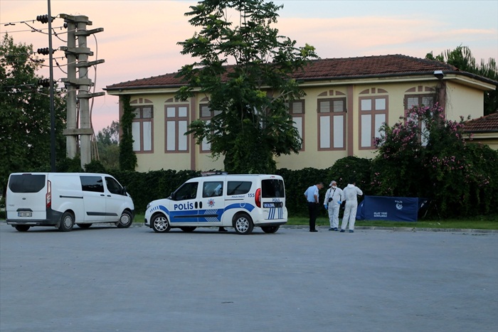 Adana'da sarmaşıkların arasında ceset bulundu