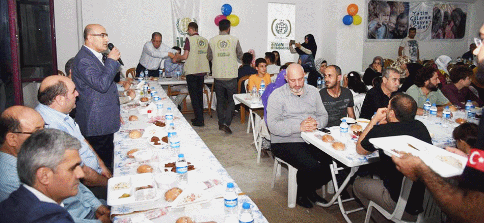 ADYAR'dan “Dünya Yetimler Günü’nde İftar