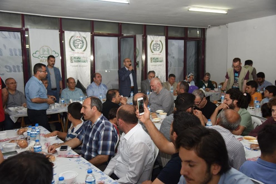 Vali Mahmut Demirtaş, ADYAR Tarafından Düzenlenen İftar” Programına Katıldı