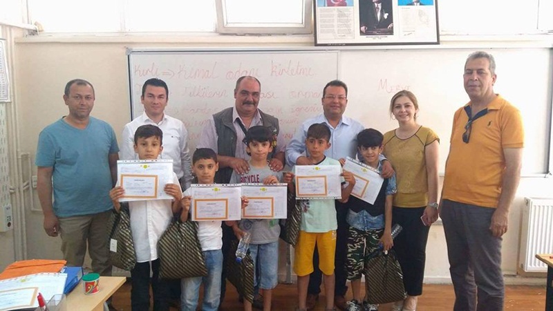 İhtiyaç sahibi engelli öğrencilere kıyafet yardımı