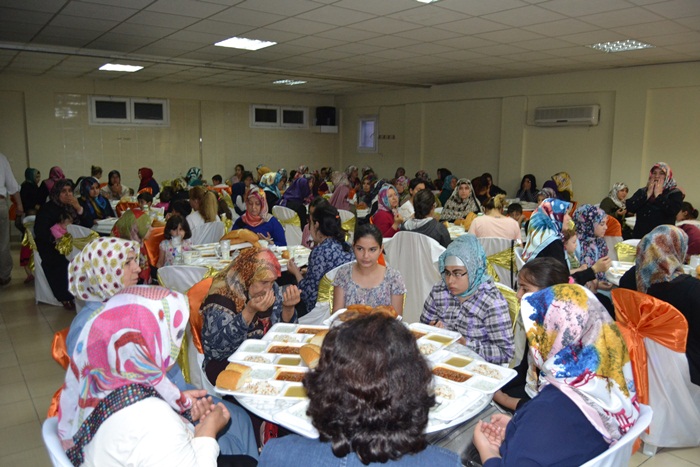 Anadolu Gençlik Derneği  Kozan Şubesinden iftar programı