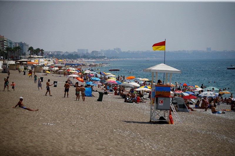 Antalya'ya gelen turist sayısında rekor artış