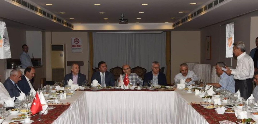 Vali Demirtaş, Çiftçiler Ve Oda Başkanları İle İftarda Buluştu