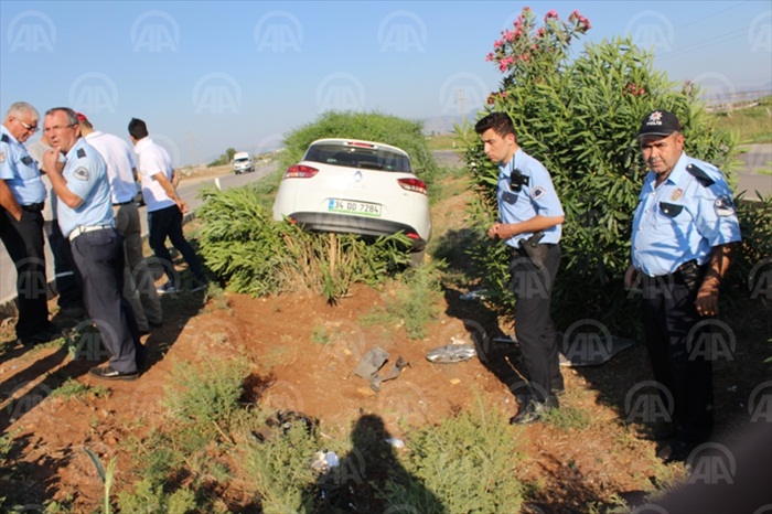 Kaza yapan araçtan hırsızlık iddiası
