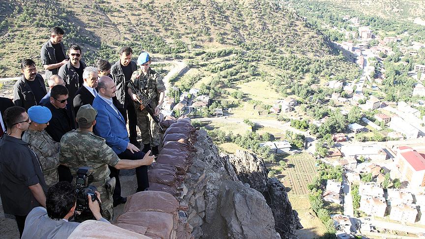 İçişleri Bakanı Soylu Özel Harekat polislerini ziyaret etti