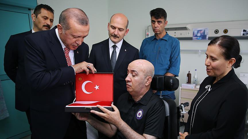 Erdoğan'dan darbeciler tarafından vurulan Aslan'a ziyaret