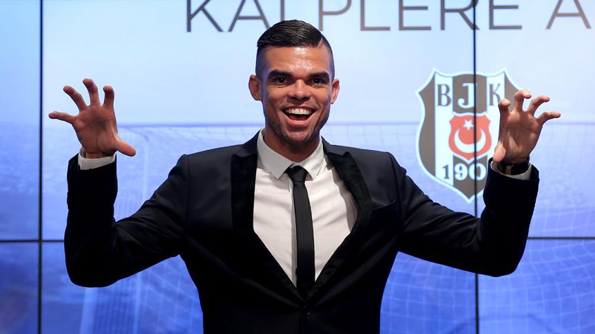 Beşiktaş'ta Pepe ile yollar ayrıldı