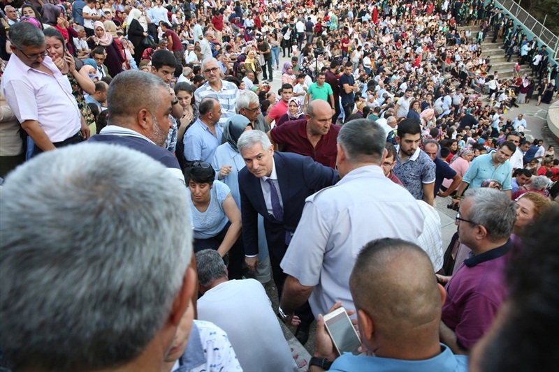 Törende fenalaşan kişiye ilk müdahale rektörden 