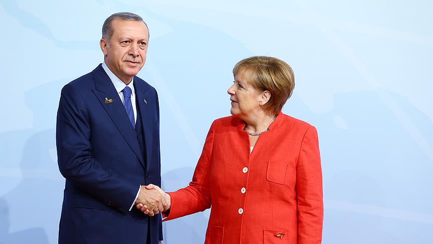 Erdoğan, Merkel ile Filistin'i görüştü