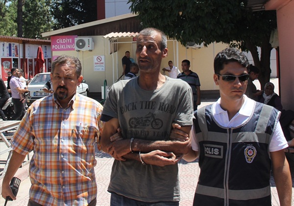 Arkadaşını sopayla döverek öldürdüğü iddiası