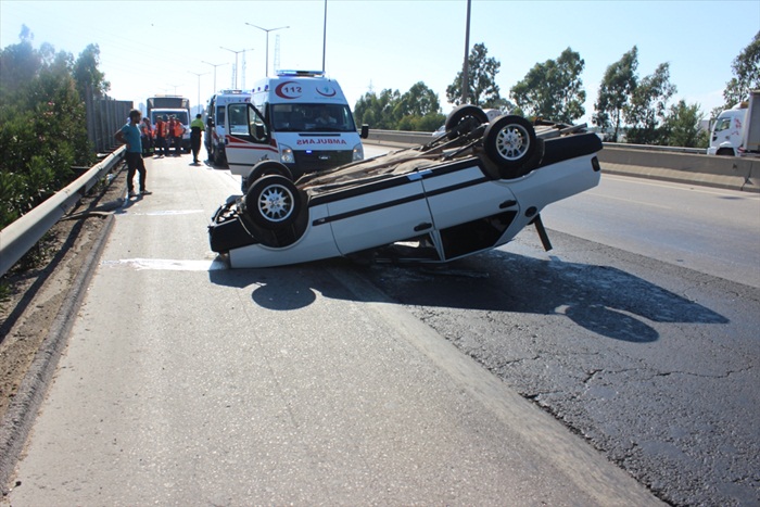 Adana'da trafik kazası: 3 yaralı