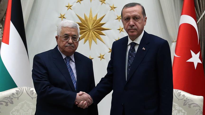 Mustafa Yürekli: Kırk Karede Erdoğan: 19. Erdoğan ile Abbas’ın Cumhurbaşkanı Külliyesi’ndeki fotoğrafı