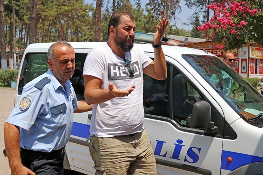 Adana'da "Hero" tişörtüyle sınava giren kişi gözaltına alındı