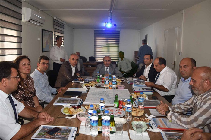 Vali Demirtaş’dan “Şehir Hastanesi Otoyol Bağlantı Kavşağı” İle İlgili Toplantı..