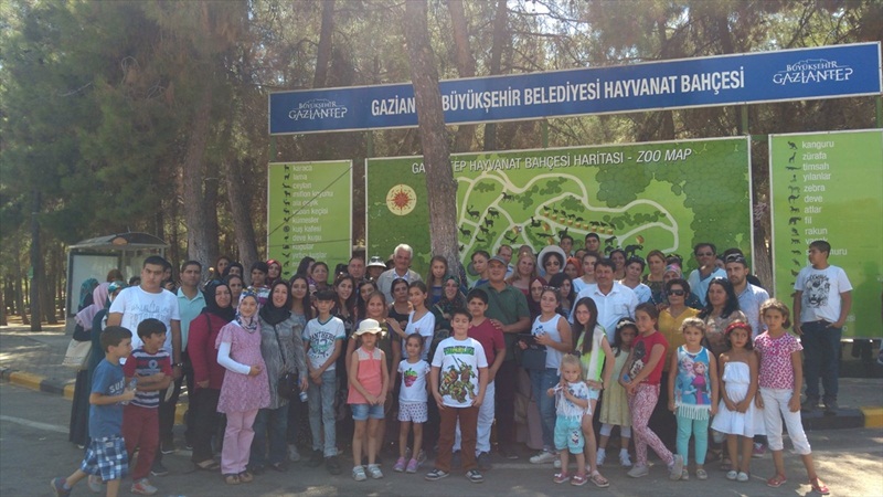 Şehit ve gazi çocukları hayvanat bahçesini gezdi 