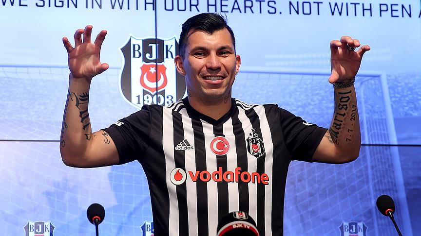 Beşiktaş, Medel'i basına tanıttı