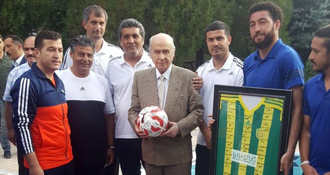 MHP Lideri Bahçeli’den Osmaniyespor’a ziyaret