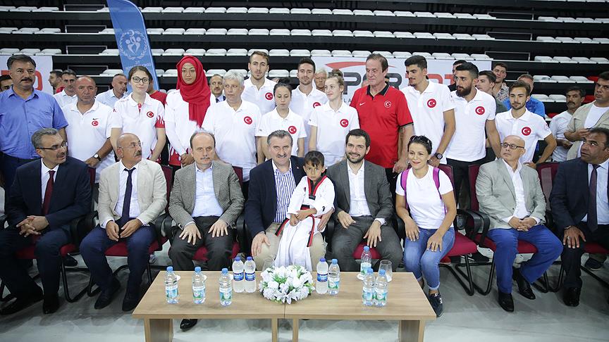 'Geleceğin olimpiyat ve dünya şampiyonları bu salonlardan çıkacak..'