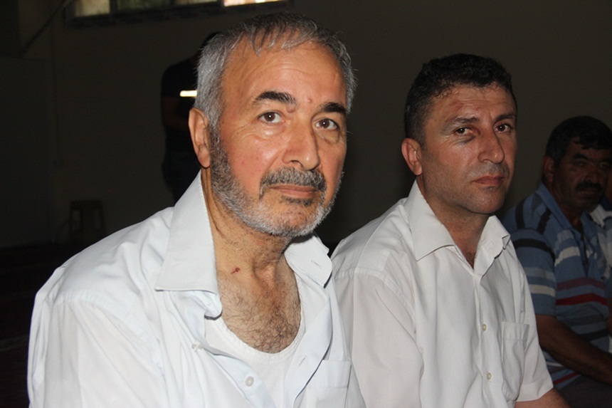 Adana'da ezan okuyanı darp ettiler..